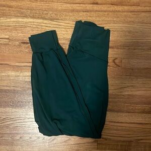 aeire offline joggers with pockets green
